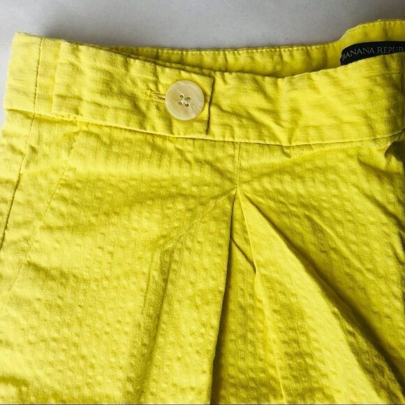 Banana Republic Pleated front Shorts size 14 - Picture 3 of 6